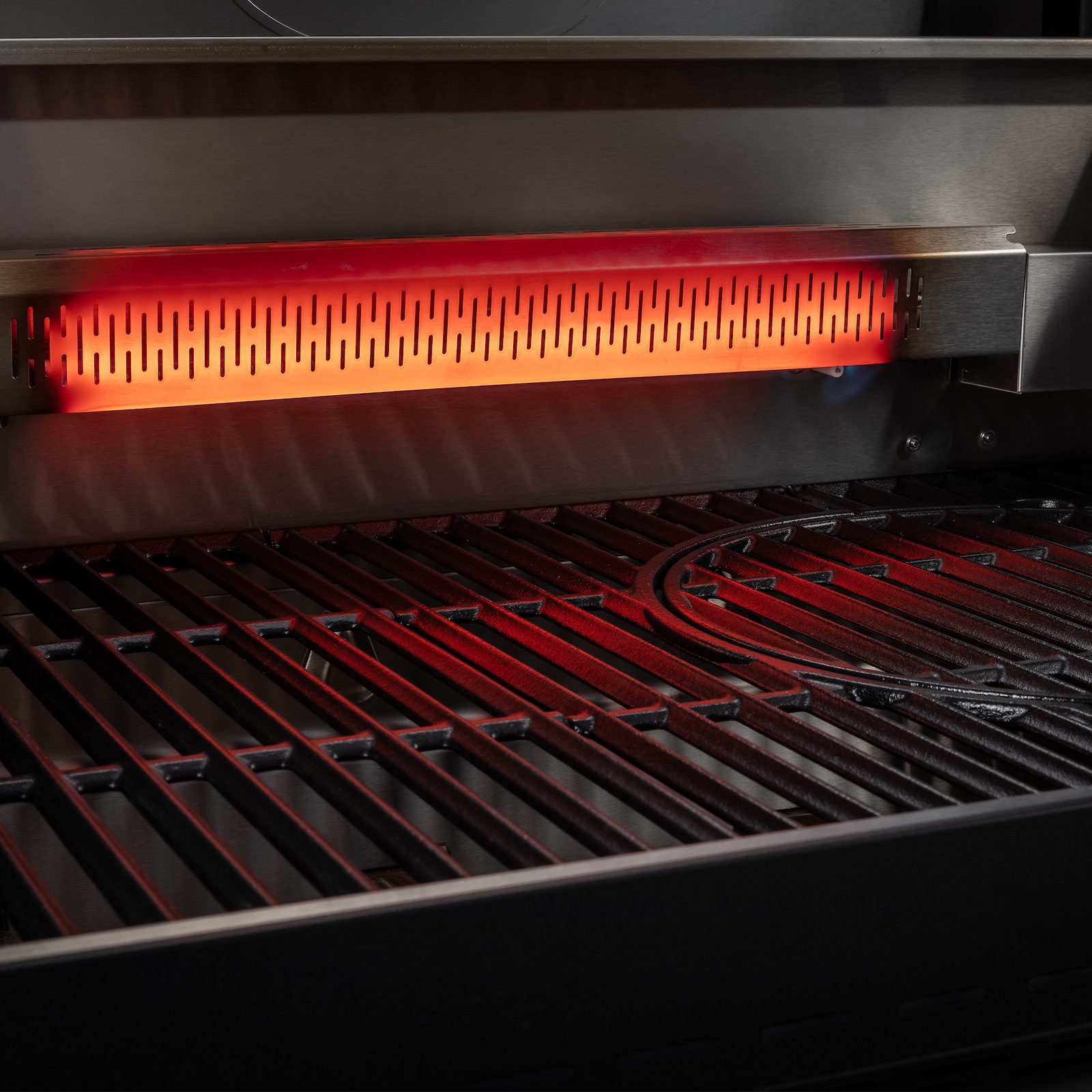 Rösle Gasgrill EPICFLAME PRO 4 Schwarz mit PRIMEZONE und Backburner 251165