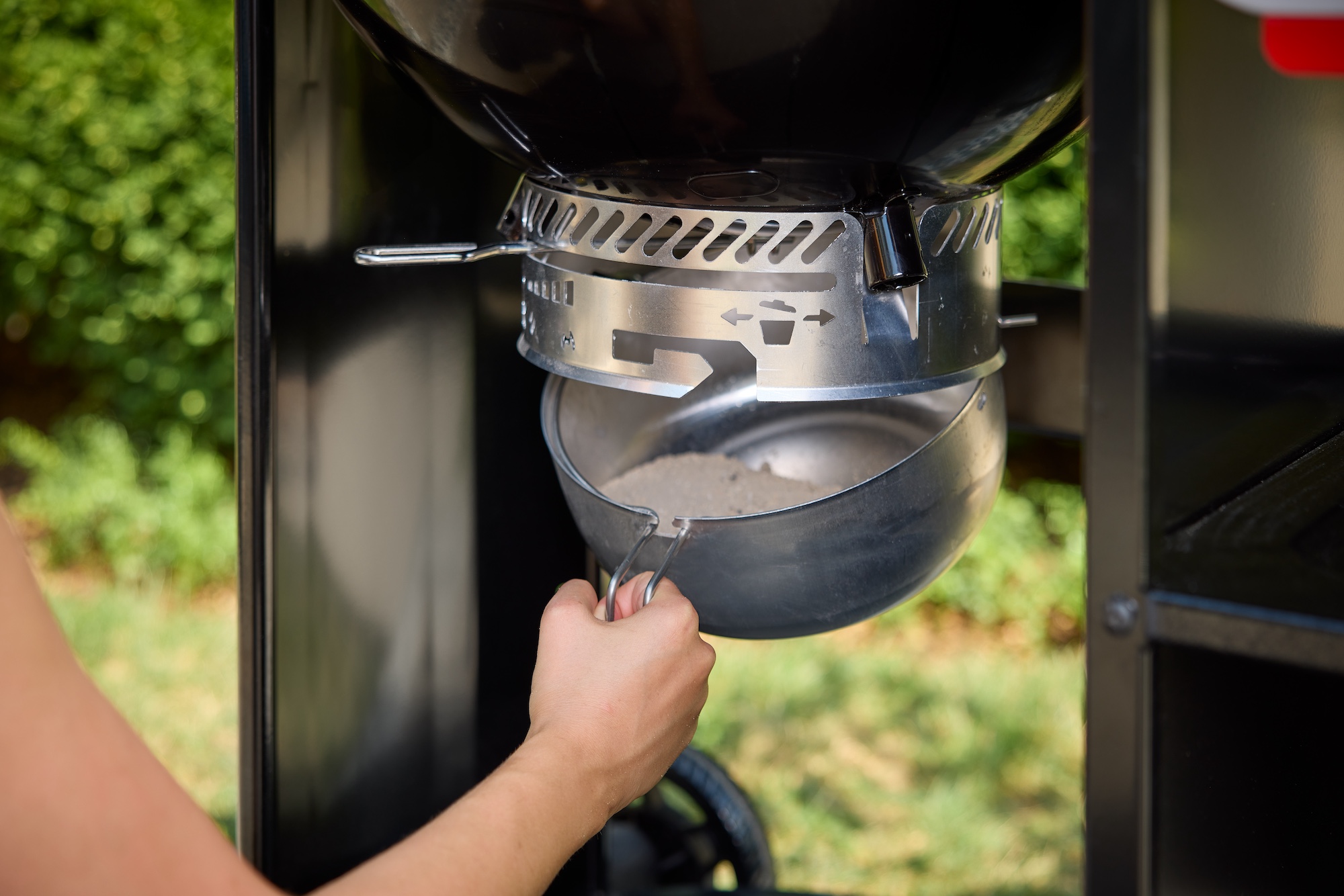 Weber Performer Premium Holzkohlegrill Ø 57 cm 1501966