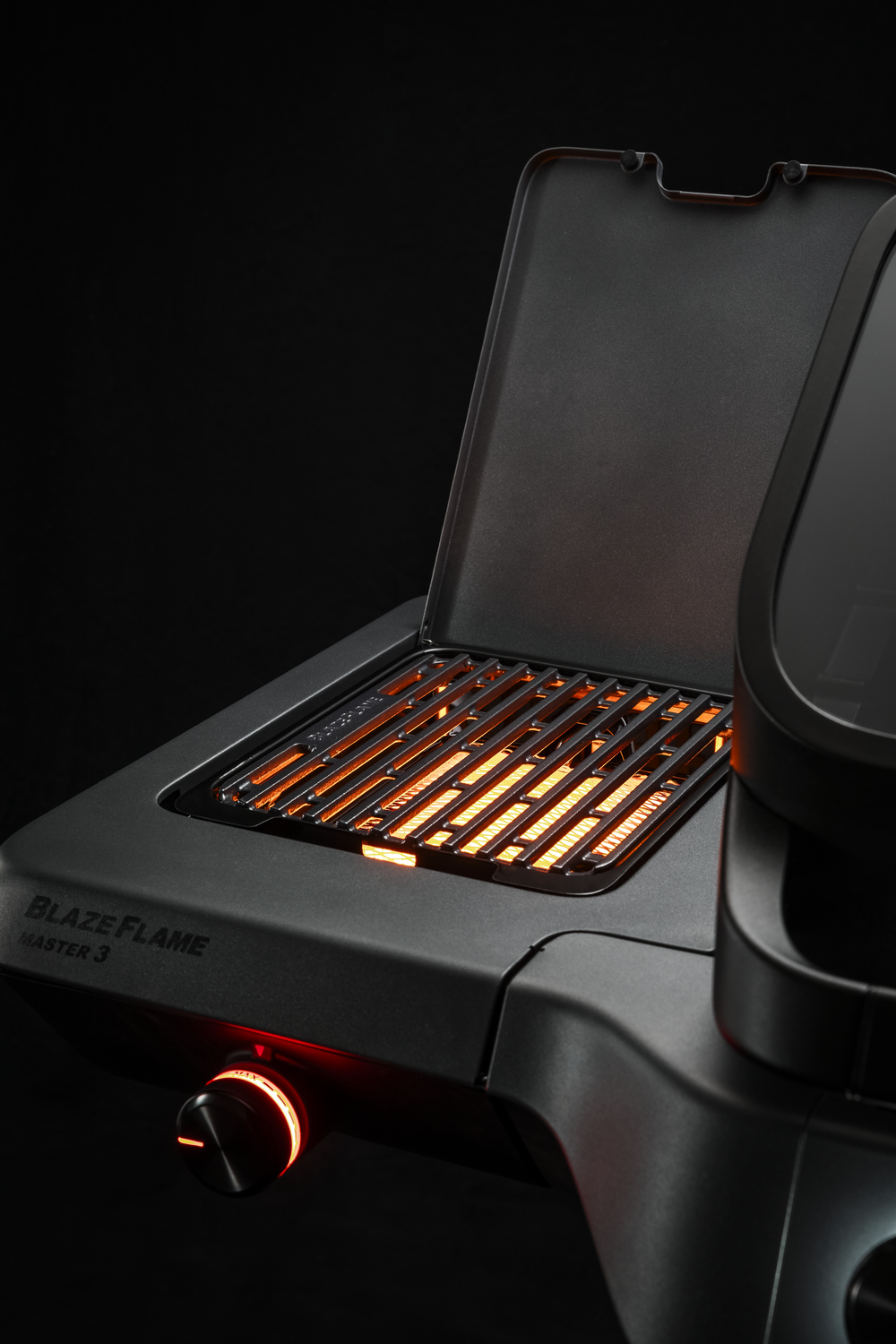 Rösle Gasgrill BLAZEFLAME Master 3 Schwarz mit PRIMEZONE, Backburner und Seitenbrenner 250600