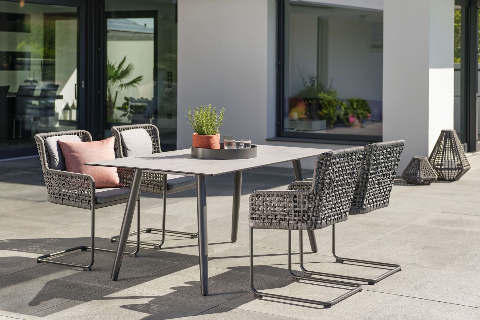 Stern Freischwingersessel Greta Aluminium anthrazit/platin/seidengrau Gartensessel Freischwinger