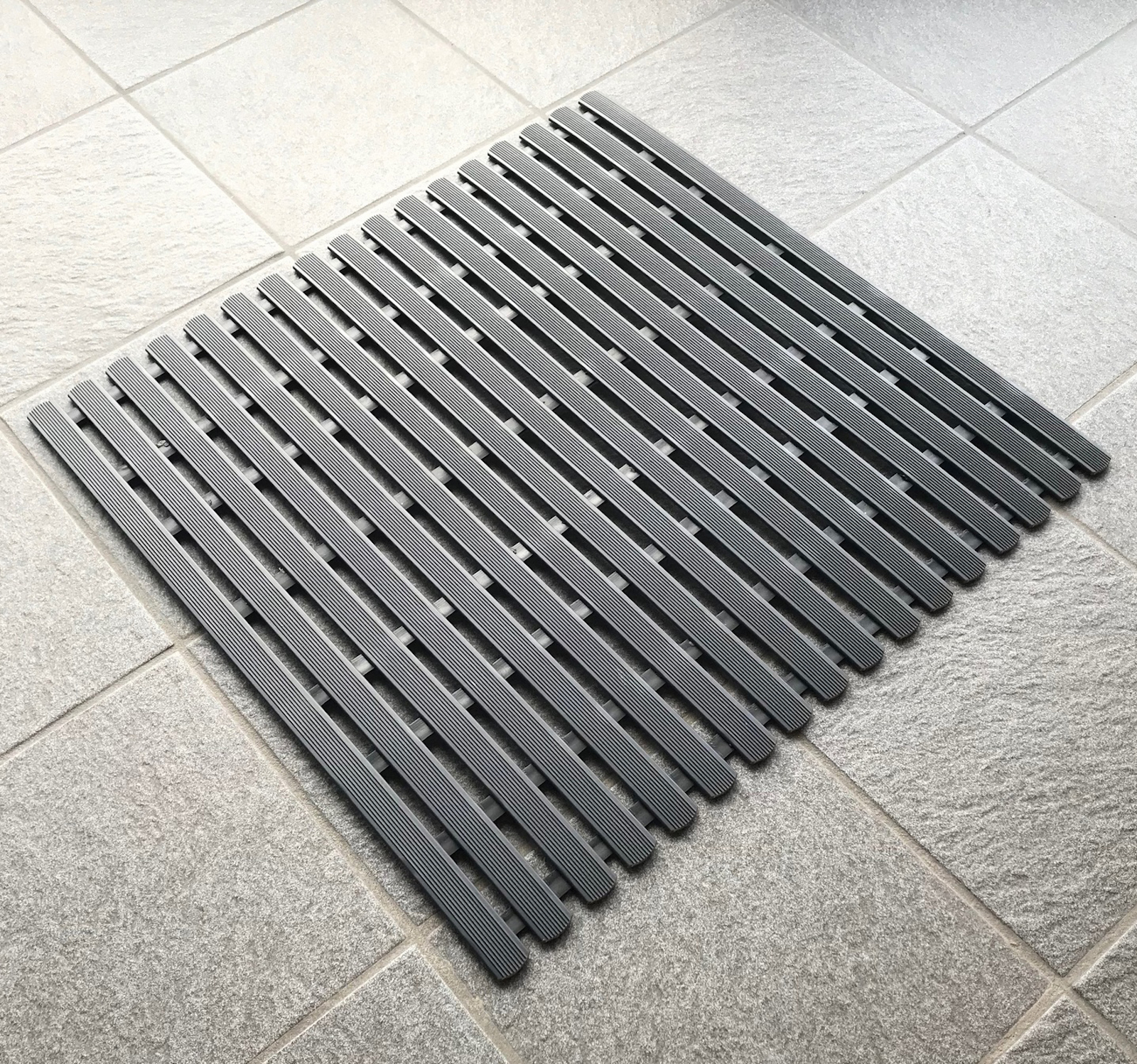 Arend Sauna Rollrost aus PVC in schwarz 100 cm breit 1 lfd. Meter für Saunakabine