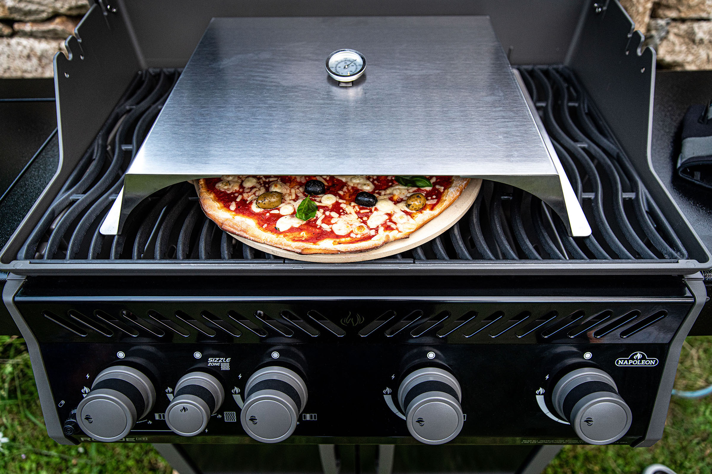 Napoleon Pizzaaufsatz/Ofen aus Edelstahl für Gasgrills 71200