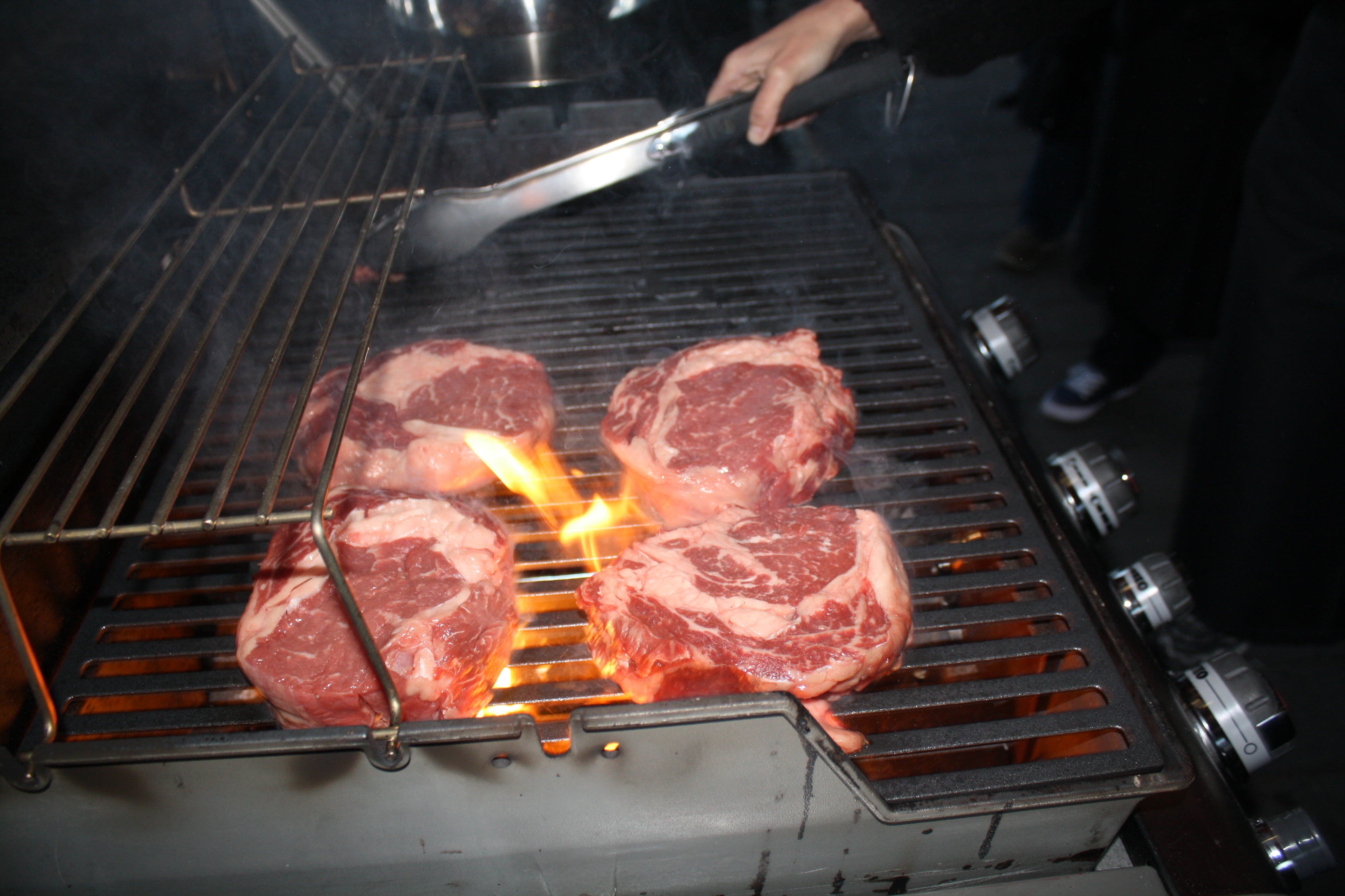02.10.2026 Grillkurs STEAK Deluxe 2.0 - Flanksteak, Dry Aged, Kalbstomahawk - Freitag - 4-5 Std.