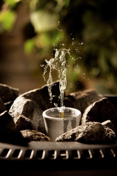 Hukka Design Sisukas Springbrunnen aus Speckstein für Saunaofen mit Aufguss